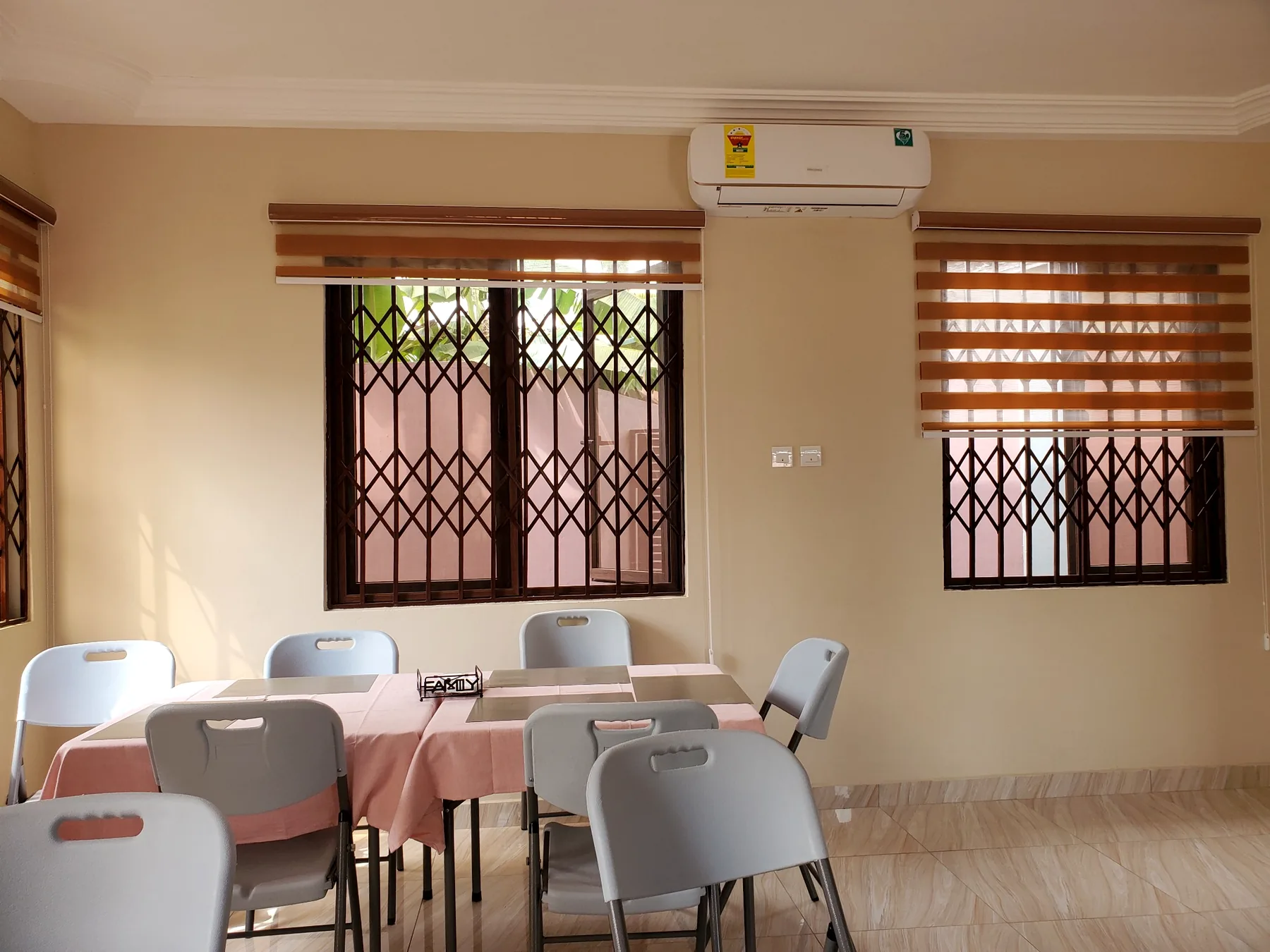 Dining and gathering room at Vicsem Hotel