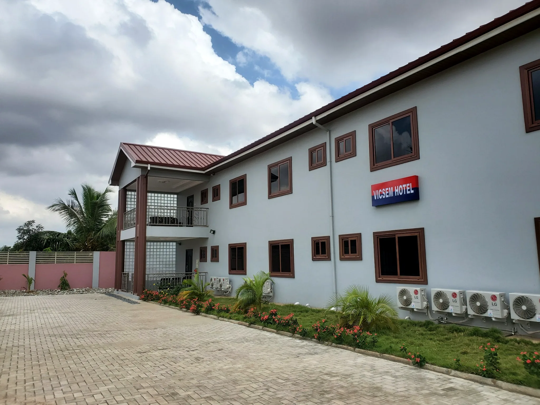 Vicsem Hotel exterior and courtyard