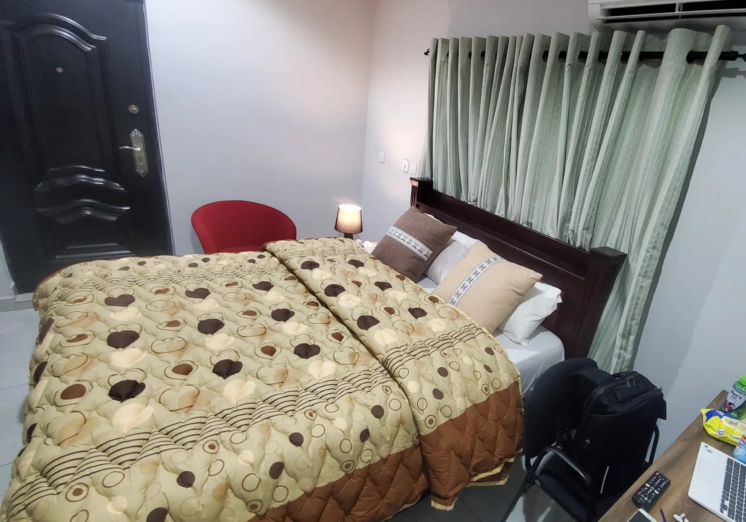 Vicsem Hotel guest room